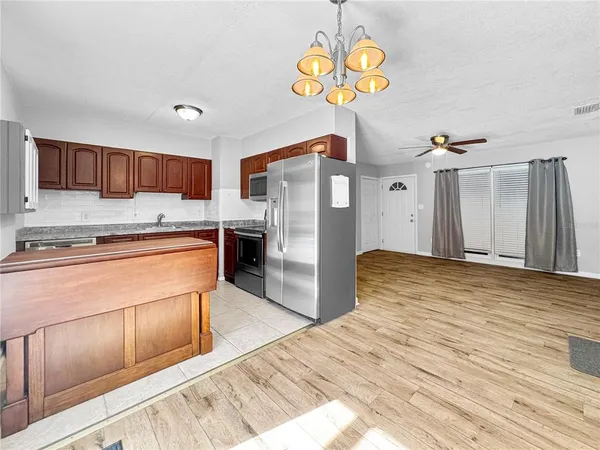 $2,300 | 1003 County Road 17A West, Avon Park, FL 33825