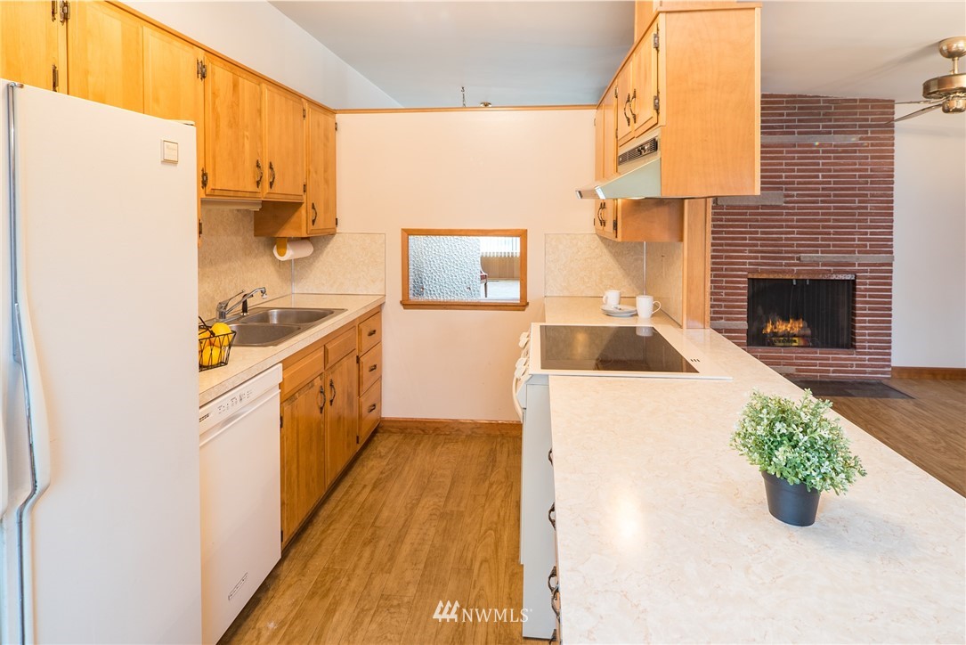 631 13th Way Southwest Edmonds, WA 98020 - Photo 12 of 25 Gallery Image 12
