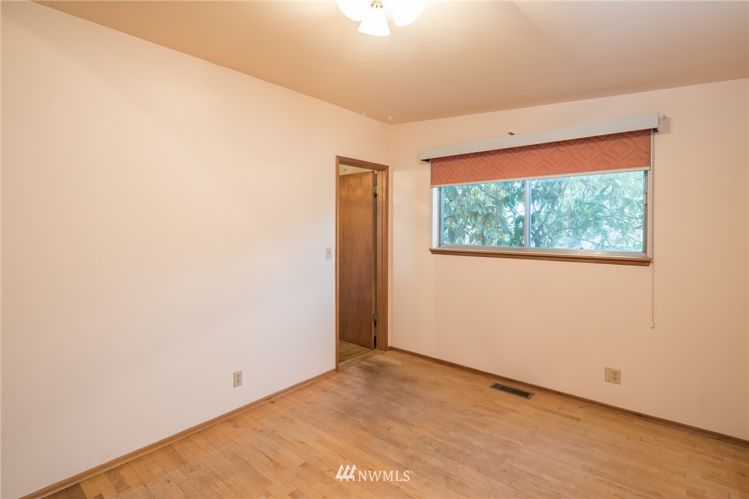 631 13th Way Southwest Edmonds, WA 98020 - Photo 17 of 25 Gallery Image 17