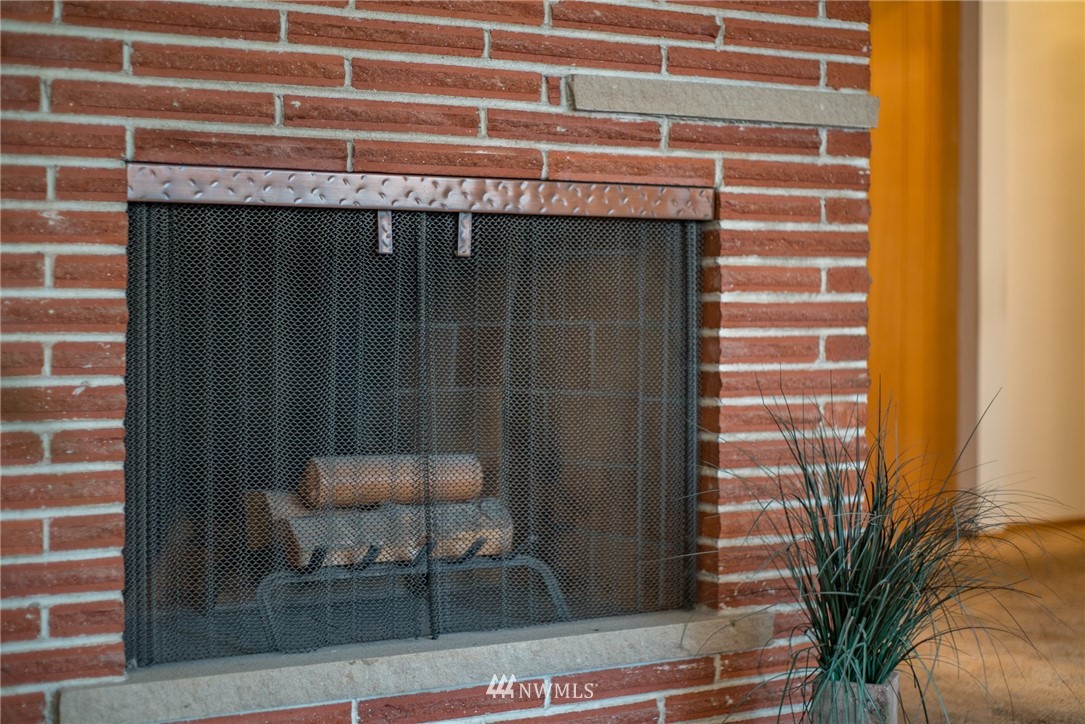 631 13th Way Southwest Edmonds, WA 98020 - Photo 6 of 25 Gallery Image 6