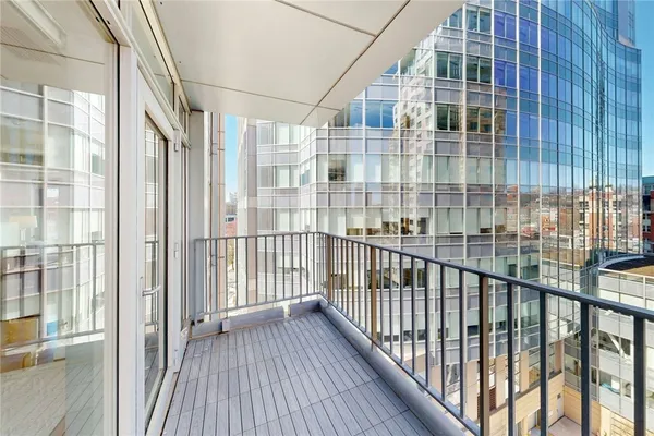 $729,000 | 200 Exchange Street, Unit 712, Providence, RI 02903