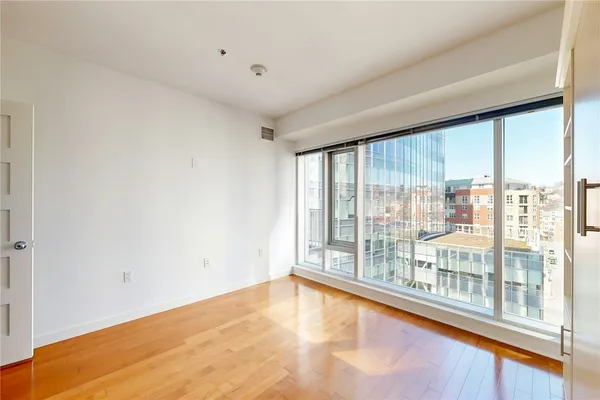 $729,000 | 200 Exchange Street, Unit 712, Providence, RI 02903