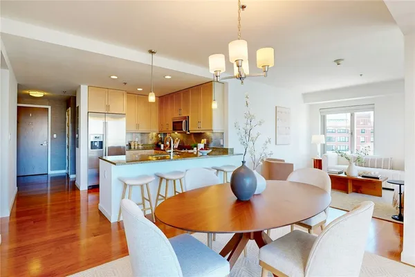 $729,000 | 200 Exchange Street, Unit 712, Providence, RI 02903