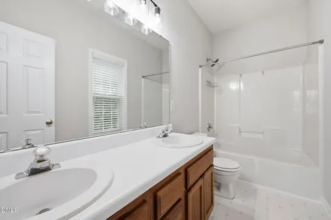 $460,000 | 103 Castlebridge Court, Apex, NC 27502