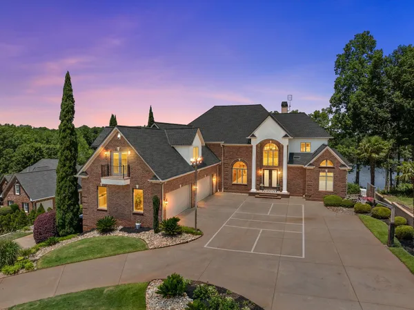 $2,350,000 | 204 East Caledonia Court, Inman, SC 29349