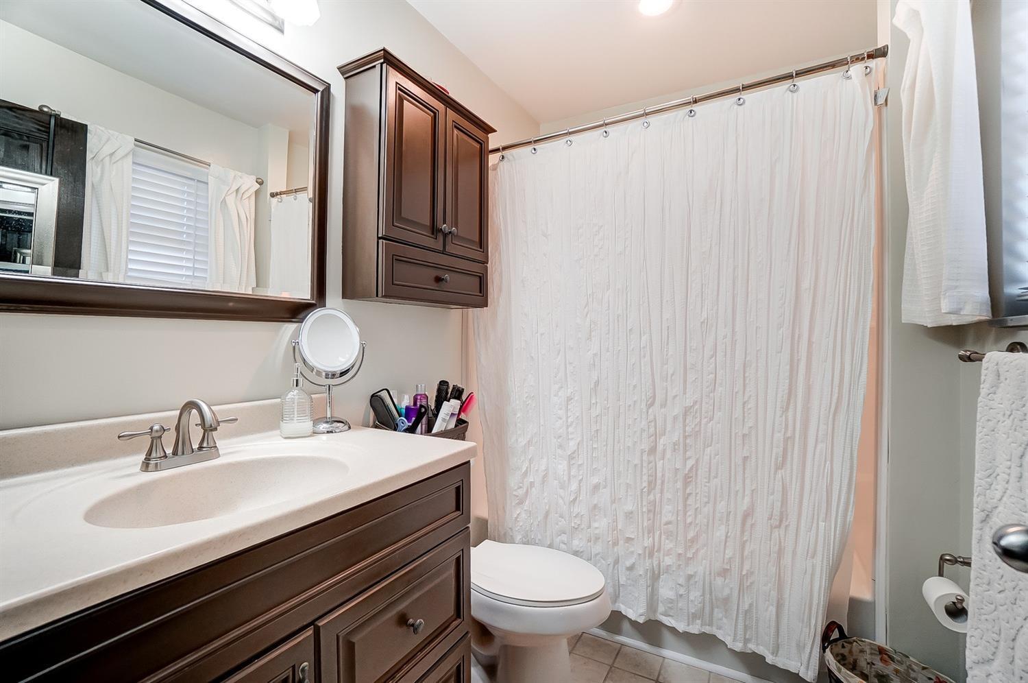 6231 Daleview Road Cincinnati, OH 45247 - Photo 18 of 28