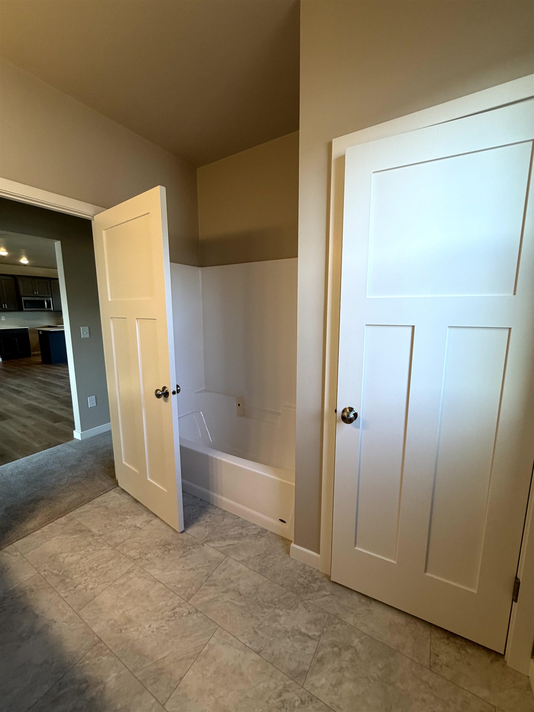 1415 Divinity Drive De Pere, WI 54115 - Photo 17 of 20