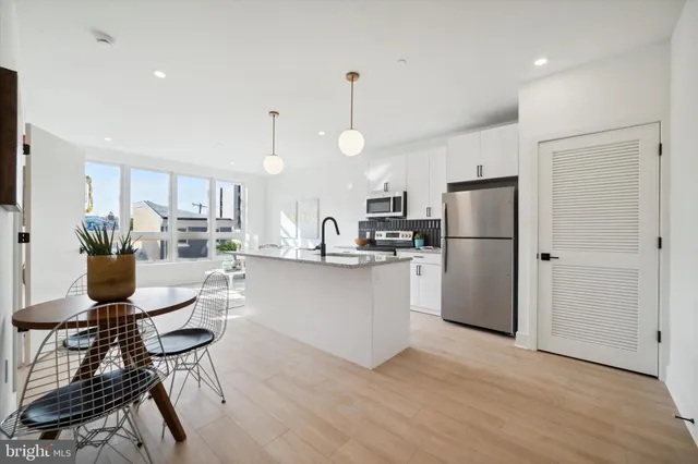 $2,075 | 1643 North 2nd Street, Unit 302, Philadelphia, PA 19122