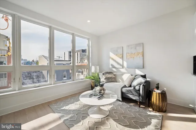 $2,075 | 1643 North 2nd Street, Unit 302, Philadelphia, PA 19122