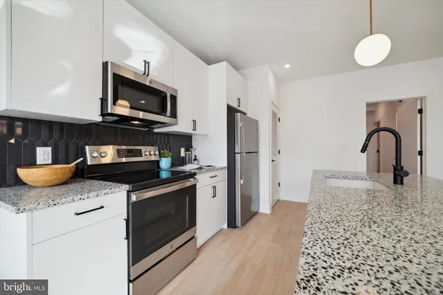 $2,075 | 1643 North 2nd Street, Unit 302, Philadelphia, PA 19122