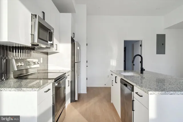 $2,075 | 1643 North 2nd Street, Unit 302, Philadelphia, PA 19122