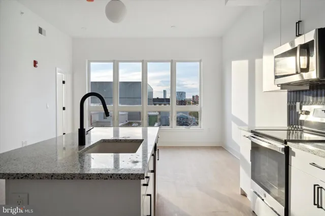 $2,075 | 1643 North 2nd Street, Unit 302, Philadelphia, PA 19122