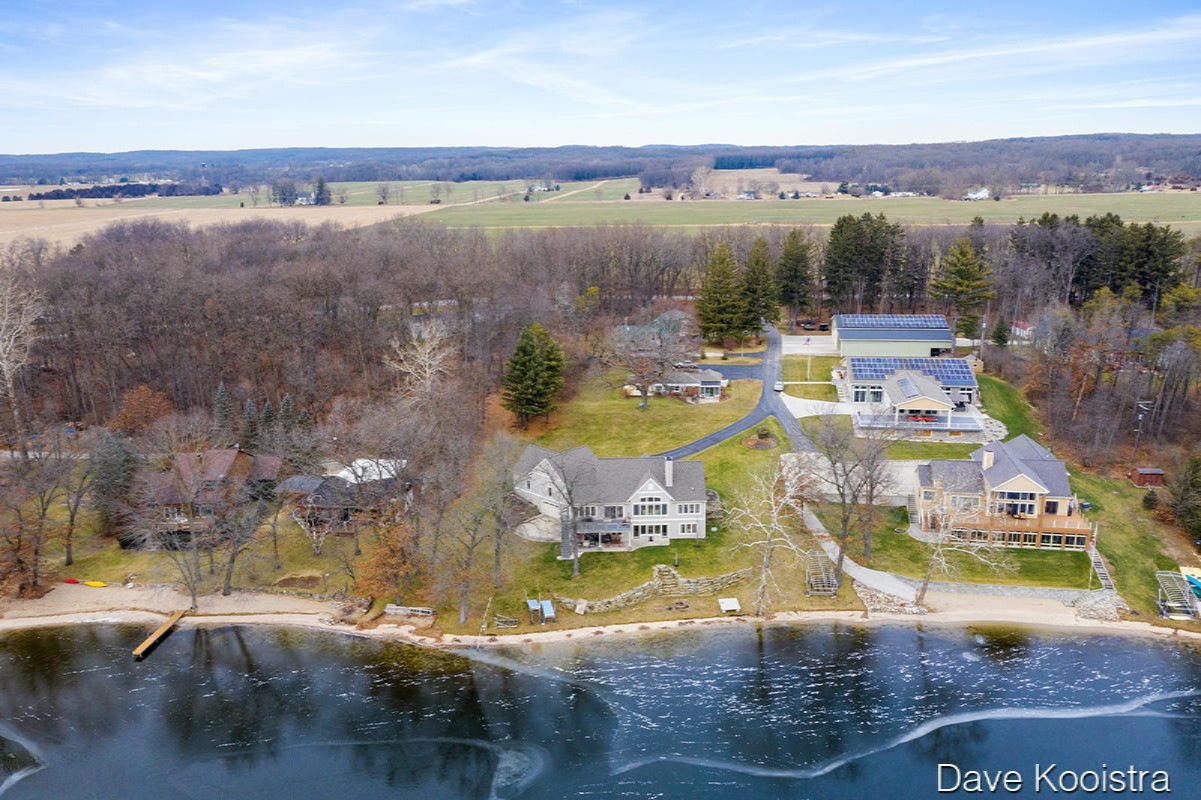 1575 Pinecrest Road Hastings, MI 49058 - Photo 11 of 74 IMG_1057