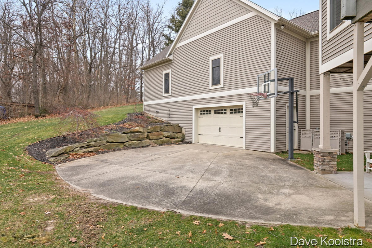 1575 Pinecrest Road Hastings, MI 49058 - Photo 22 of 74 IMG_1045