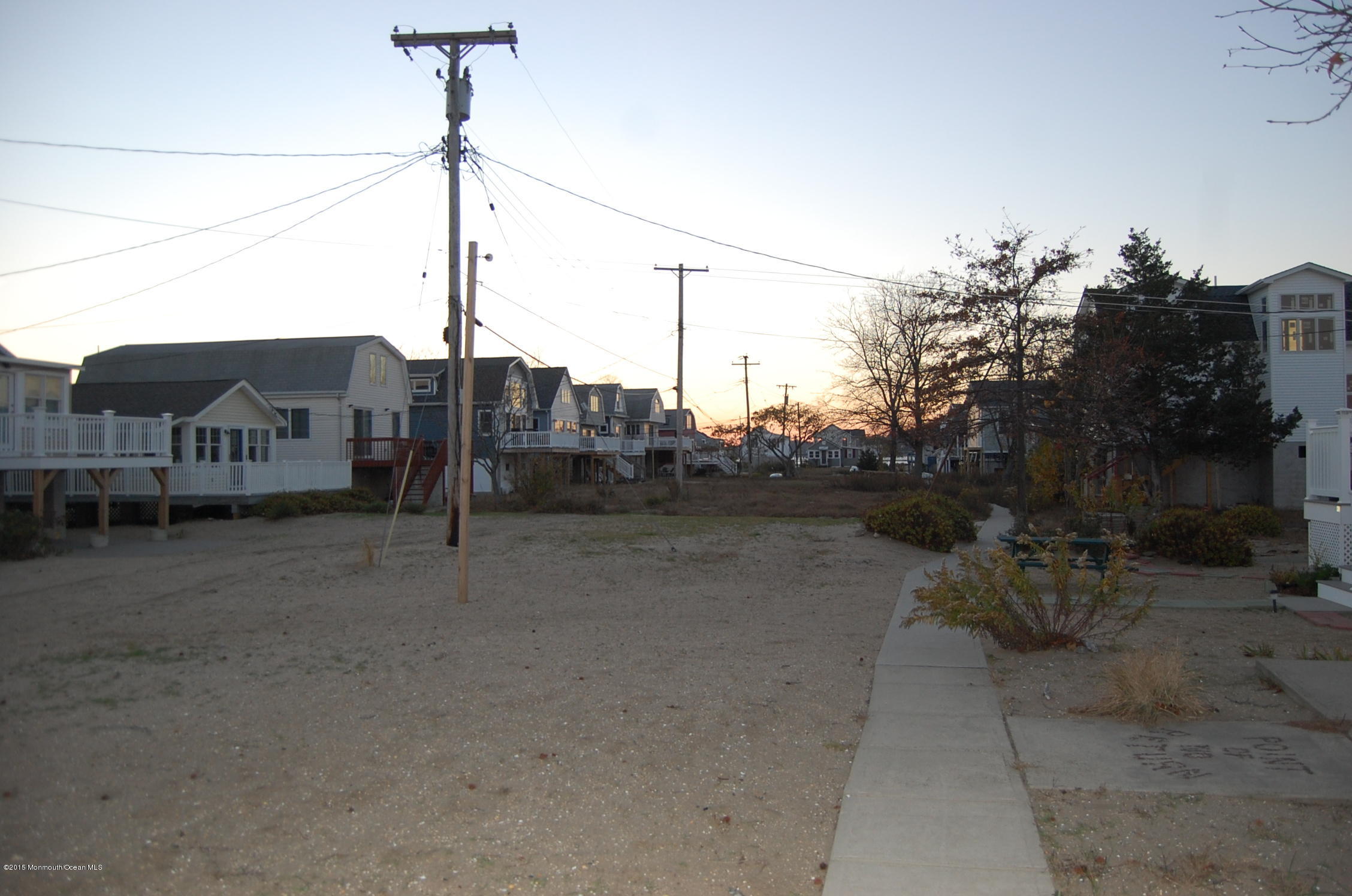 142 Black Point Road, Unit E7 Rumson, NJ 07760 - Photo 10 of 20 Barley Point Island Private residential