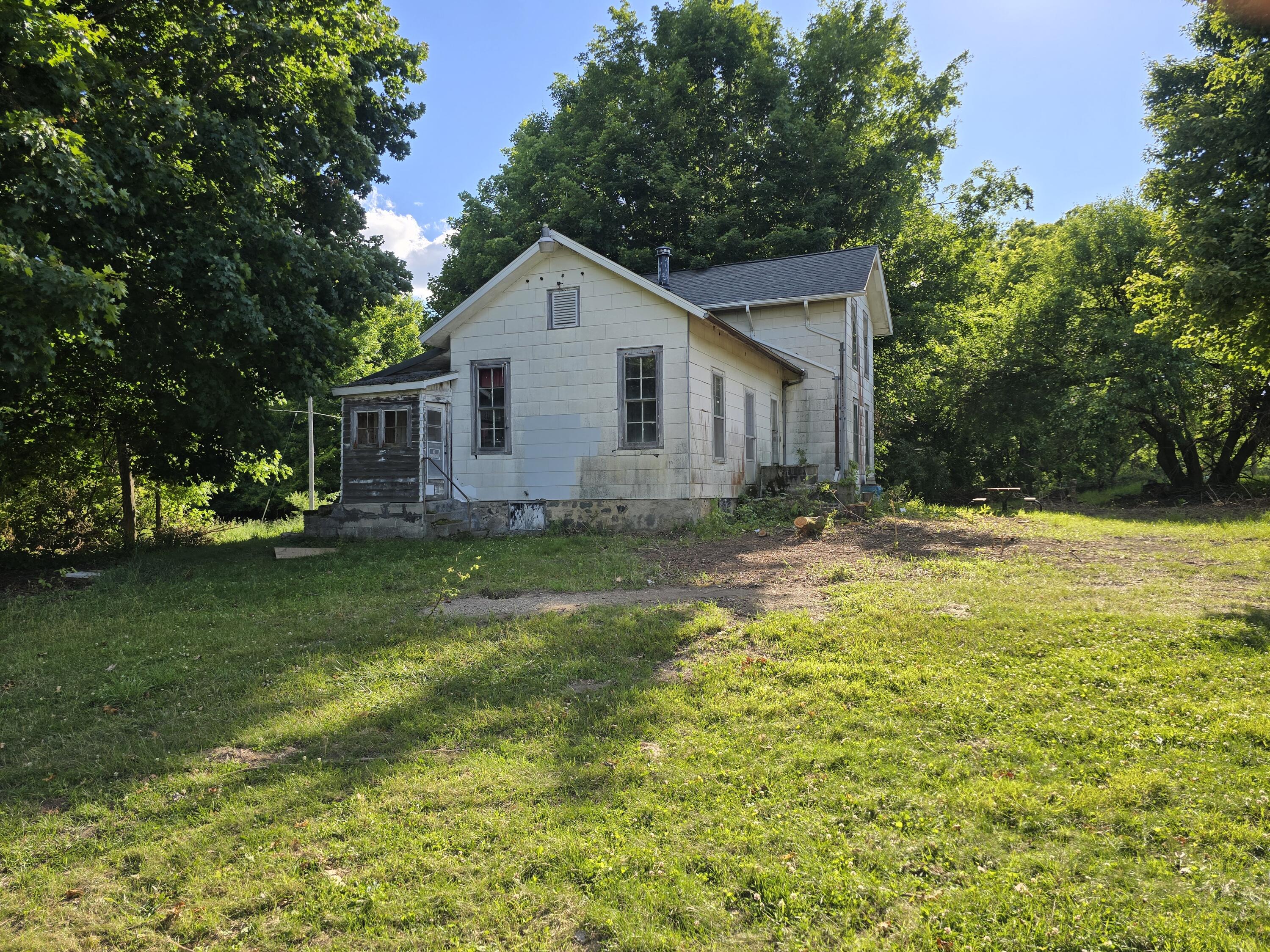 12451 Beecher Road Hudson, MI 49247 - Photo 4 of 27 1000035979