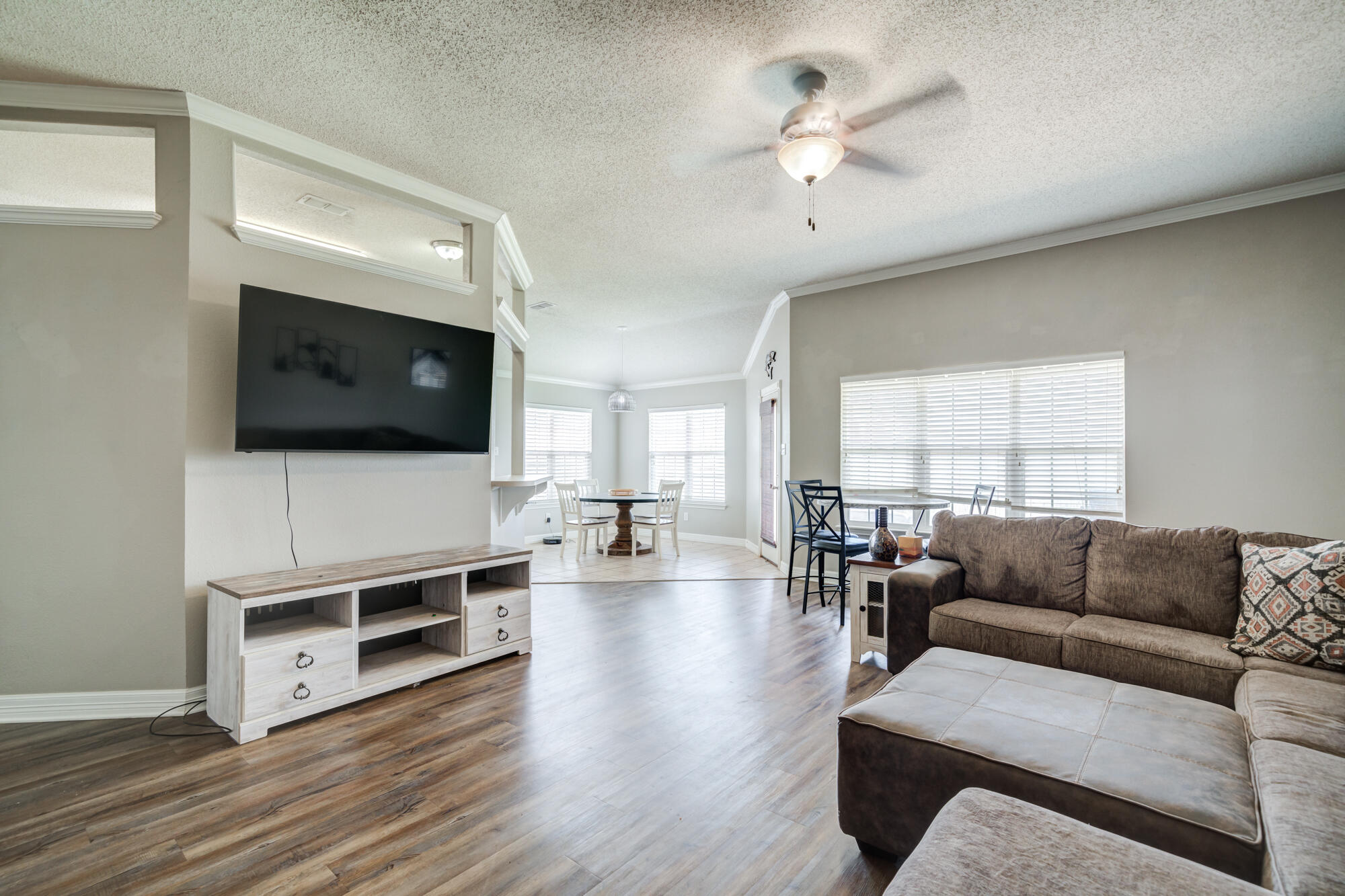 6715 9th Street Lubbock, TX 79416 - Photo 7 of 43 DSC08826_27_28_29_30