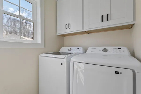$375,000 | 245 Auseon Court, Hillsdale, MI 49242