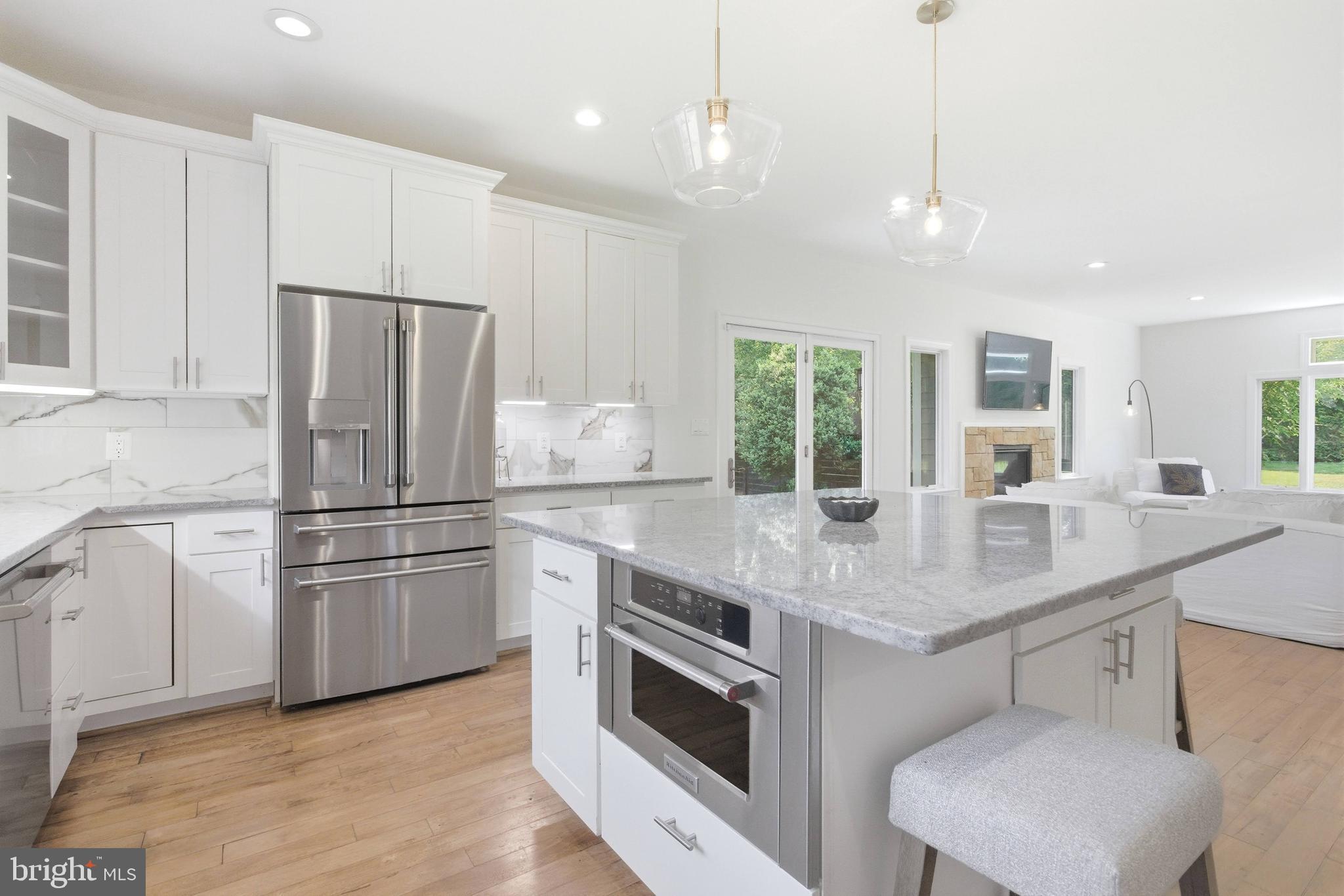 11306 Vale Road Oakton, VA 22124 - Photo 12 of 74