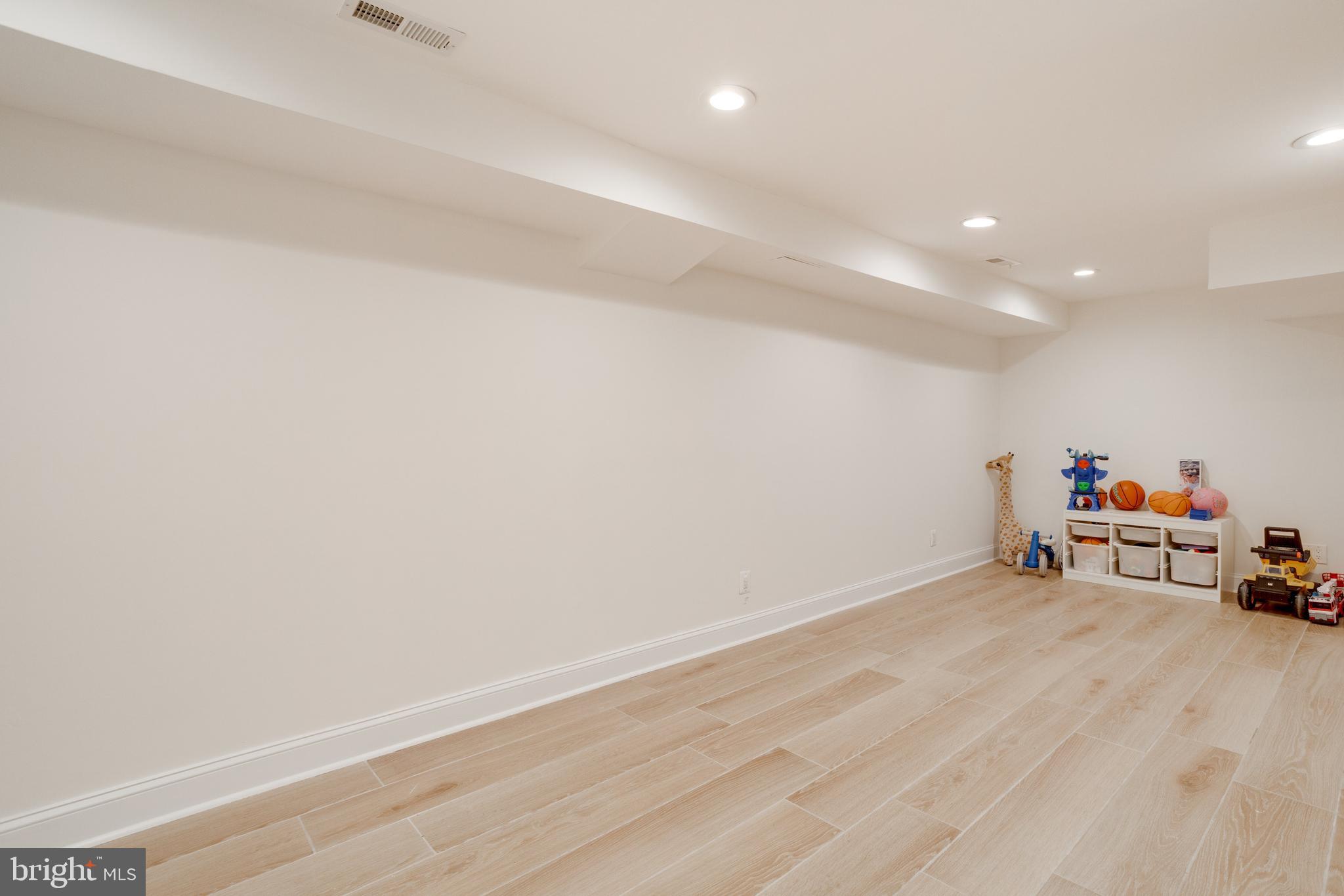11306 Vale Road Oakton, VA 22124 - Photo 49 of 74