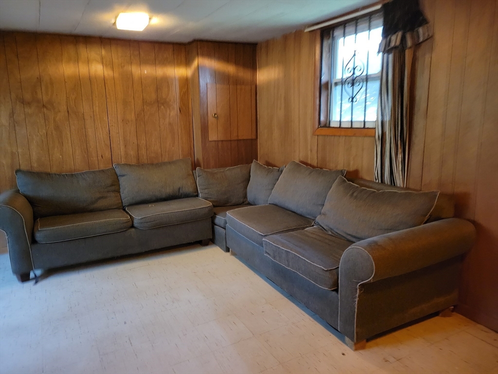 28 Dodge Road Boston, MA 02136 - Photo 13 of 16