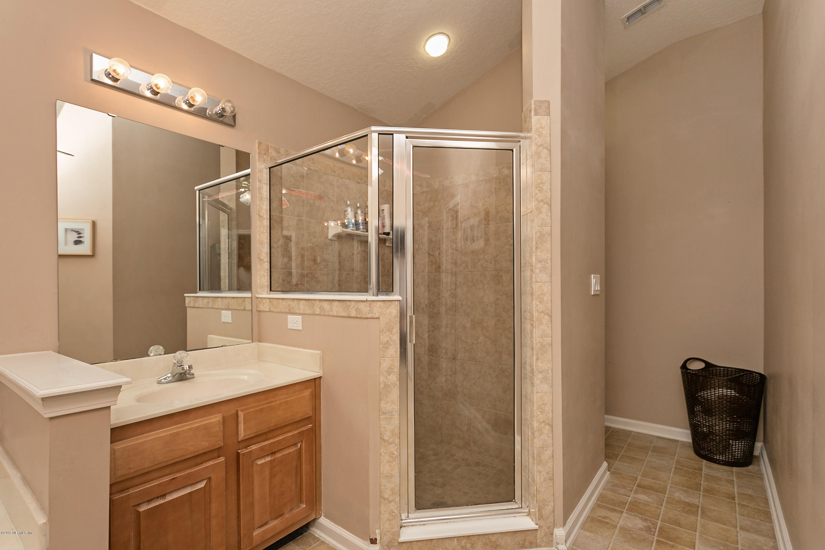 632 East Red House Branch Road St. Augustine, FL 32084 - Photo 16 of 26 016_Master Bathroom