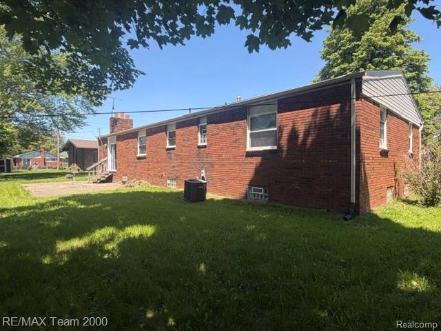 580 Palmerston Street River Rouge, MI 48218 - Photo 4 of 19 IMG_0871.jpeg