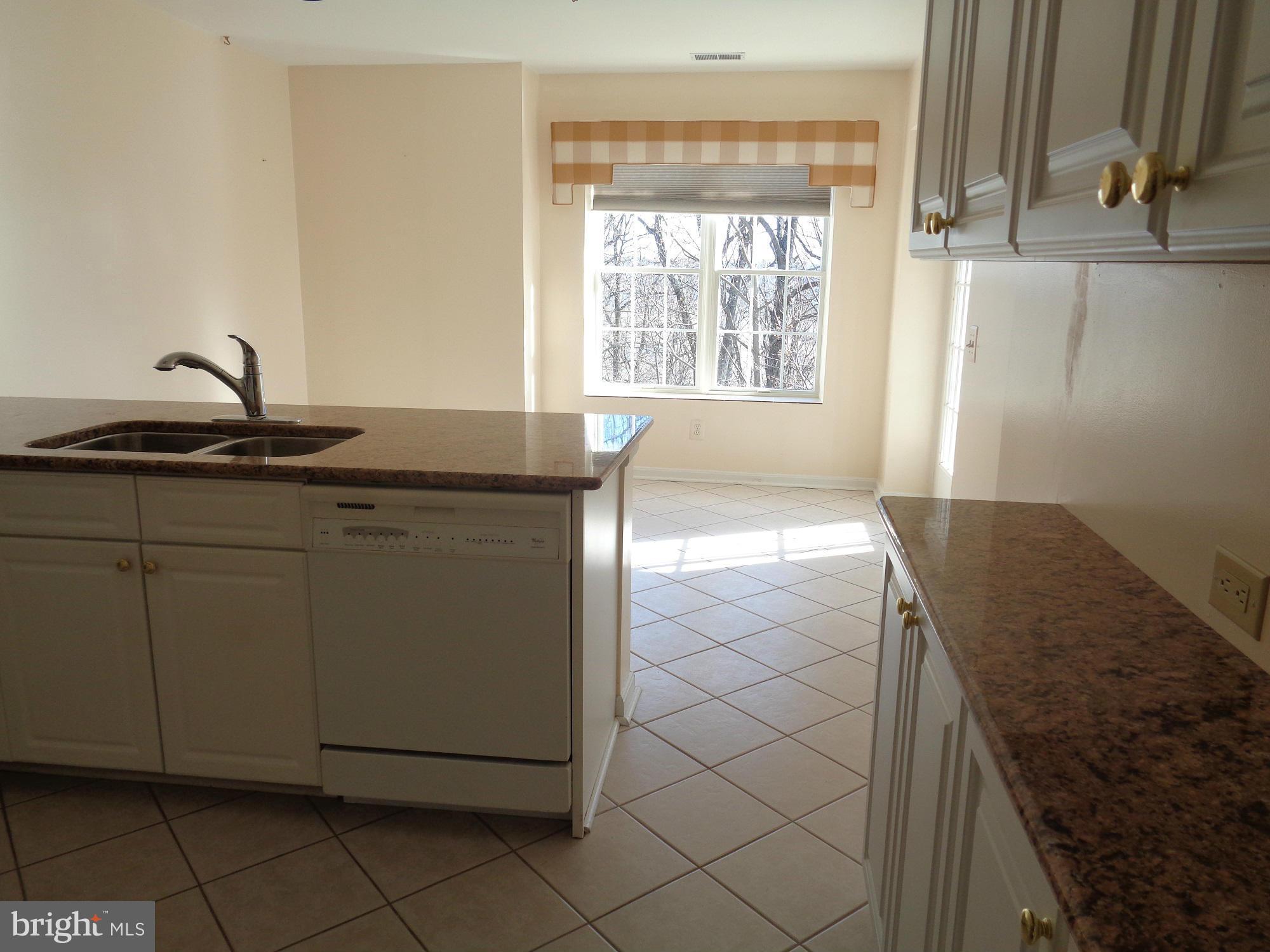 12330 Rosslare Ridge Road, Unit 306 Lutherville-Timonium, MD 21093 - Photo 11 of 29 Kitchen