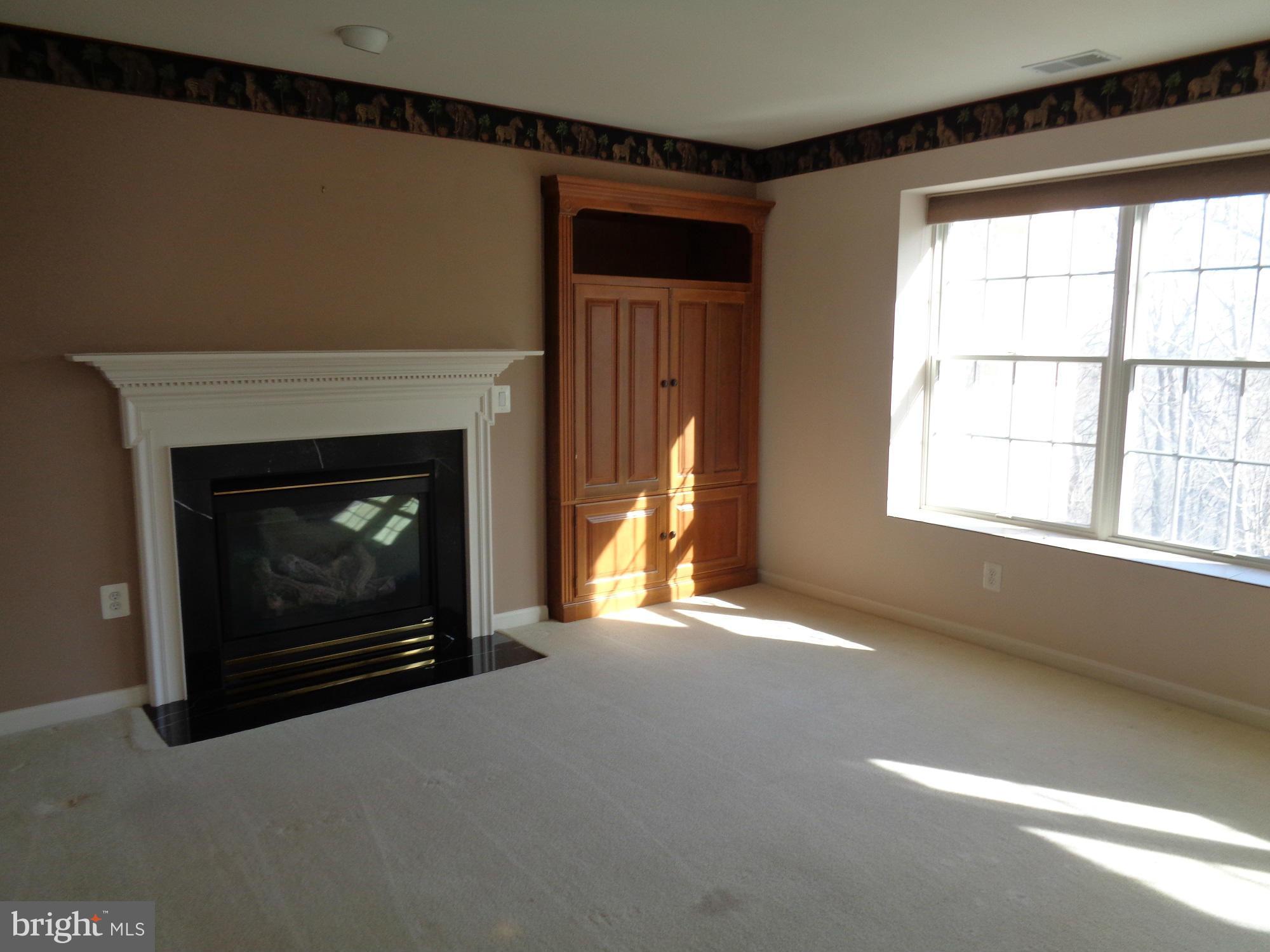 12330 Rosslare Ridge Road, Unit 306 Lutherville-Timonium, MD 21093 - Photo 16 of 29 Family Room
