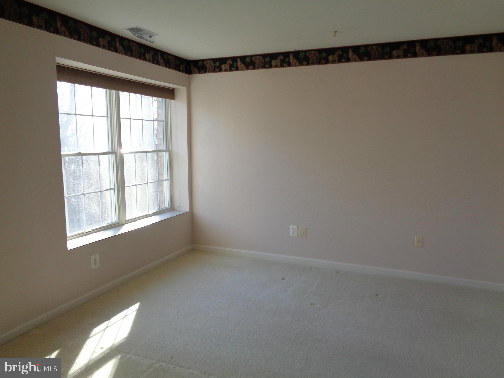 12330 Rosslare Ridge Road, Unit 306 Lutherville-Timonium, MD 21093 - Photo 19 of 29 Family Room
