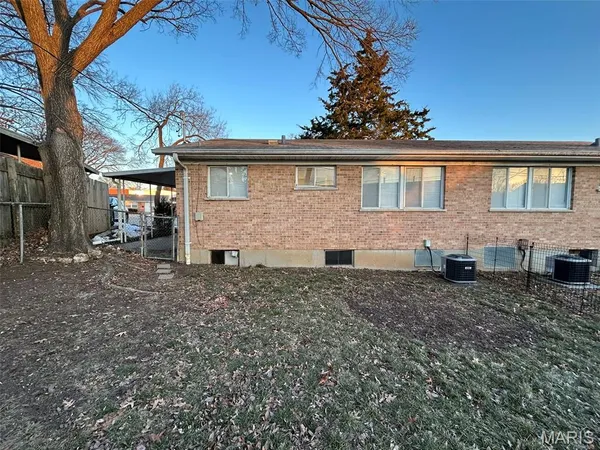 $1,350 | 10948 Brookings Drive, St. Louis, MO 63123