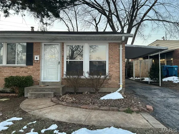 $1,350 | 10948 Brookings Drive, St. Louis, MO 63123
