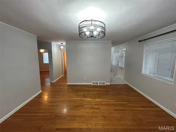 $1,350 | 10948 Brookings Drive, St. Louis, MO 63123