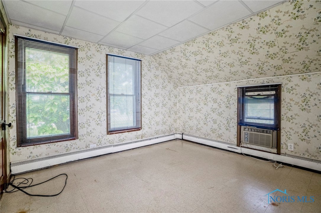 229 North Stadium Road Oregon, OH 43616 - Photo 30 of 38 Gallery Image 30