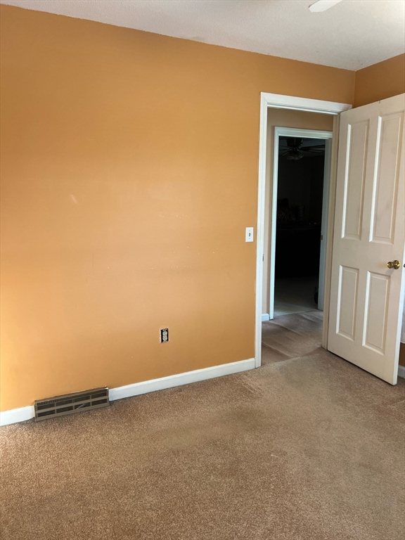 137 Benz Street Springfield, MA 01118 - Photo 14 of 20