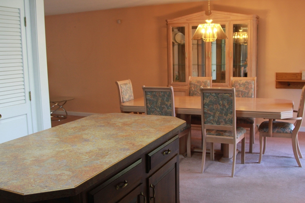 137 Benz Street Springfield, MA 01118 - Photo 6 of 20