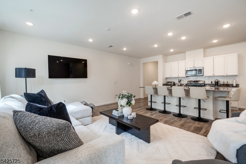 734 Station Road Dunellen, NJ 08812 - Photo 11 of 29