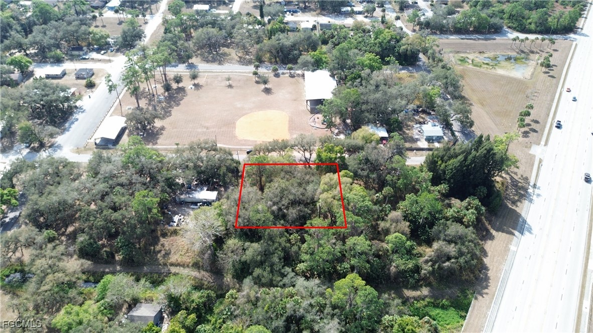 Suwanee Avenue LaBelle, FL 33935 - Photo 4 of 17