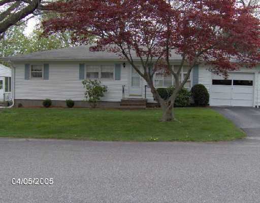 32 Winthrop Road Warwick, RI 02888 - Photo 1 of 5 Exterior Front.