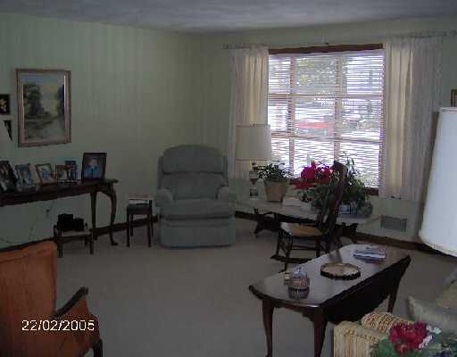 32 Winthrop Road Warwick, RI 02888 - Photo 2 of 5 Other.