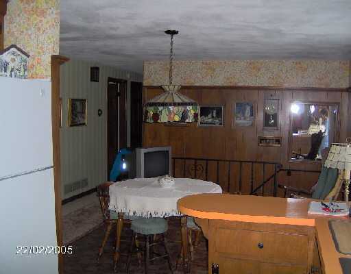 32 Winthrop Road Warwick, RI 02888 - Photo 3 of 5 Other.