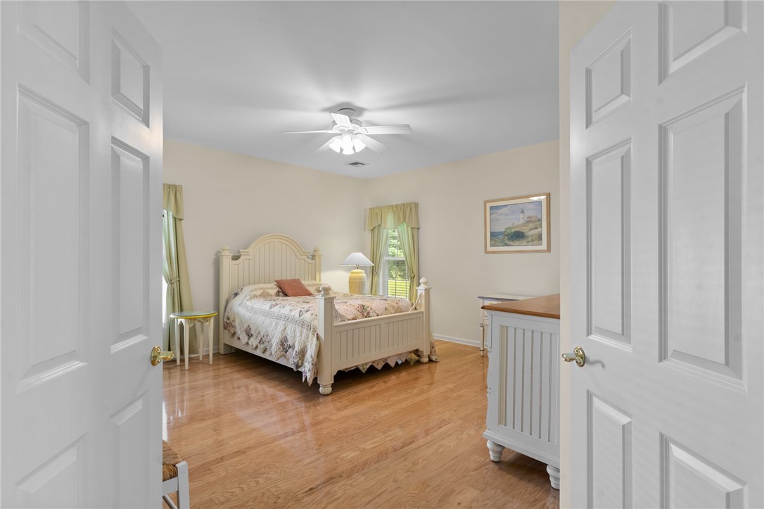 23 Cambridge Circle Smithfield, RI 02917 - Photo 15 of 49