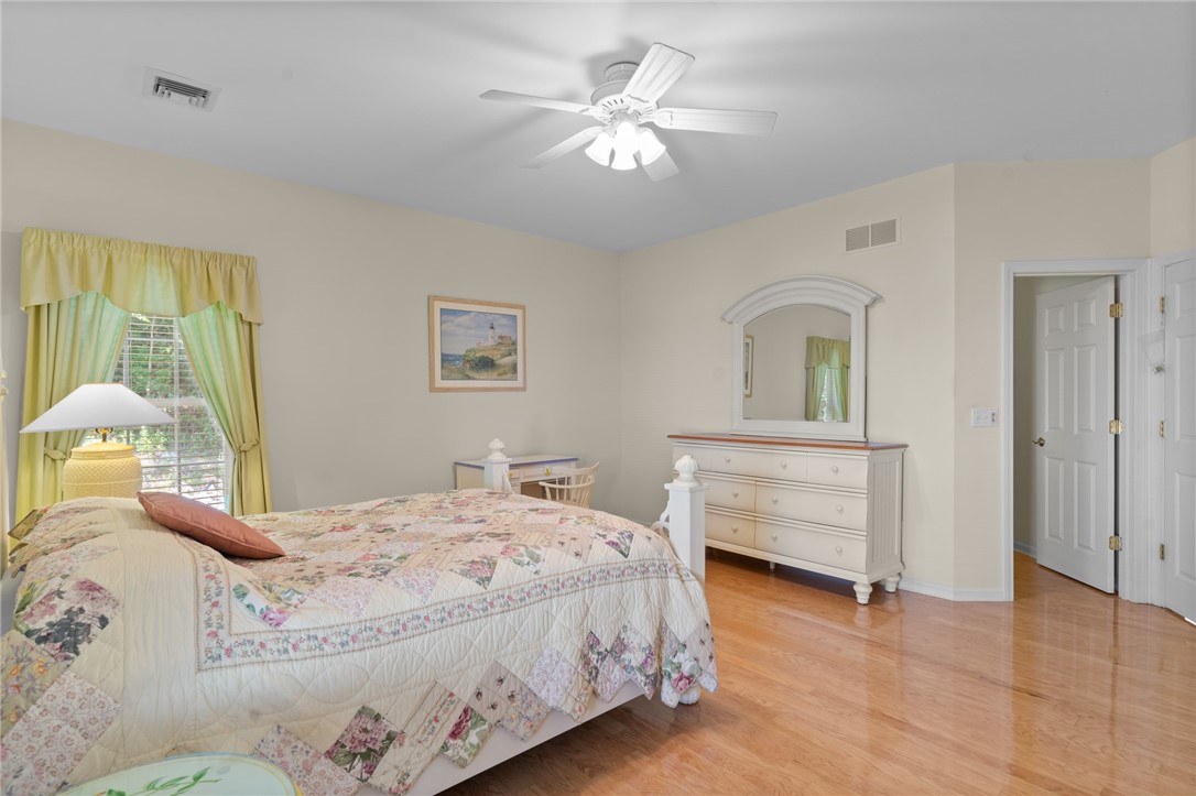 23 Cambridge Circle Smithfield, RI 02917 - Photo 17 of 49