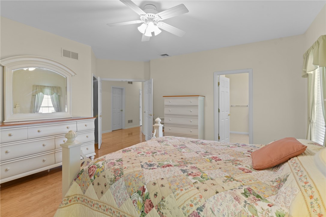 23 Cambridge Circle Smithfield, RI 02917 - Photo 20 of 49