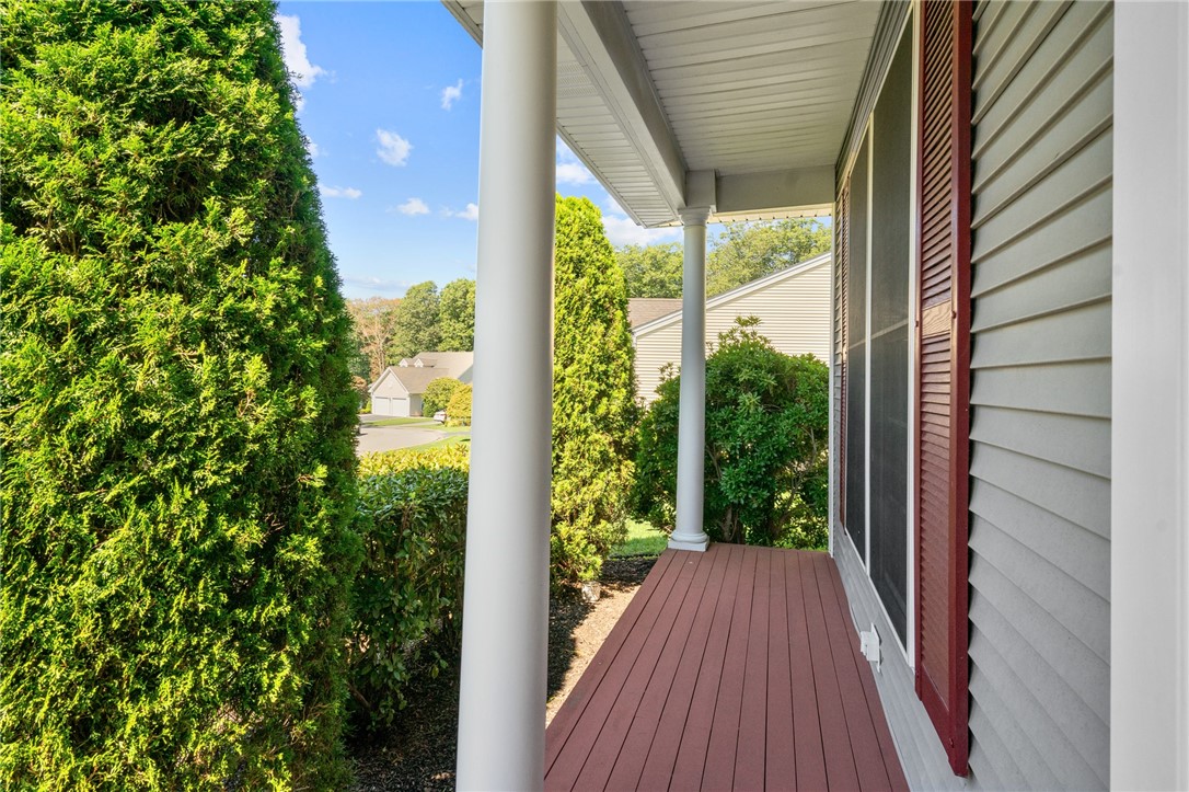 23 Cambridge Circle Smithfield, RI 02917 - Photo 3 of 49