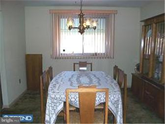 723 Heritage Road Cinnaminson, NJ 08077 - Photo 2 of 6 Dining Room