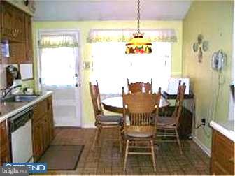 723 Heritage Road Cinnaminson, NJ 08077 - Photo 3 of 6 Kitchen
