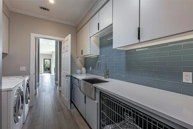 $1,530,000 | 2801 Barton Point Drive, Austin, TX 78733