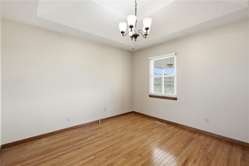 3111 South Fields Road Oak Grove, MO 64075 - Photo 12 of 36