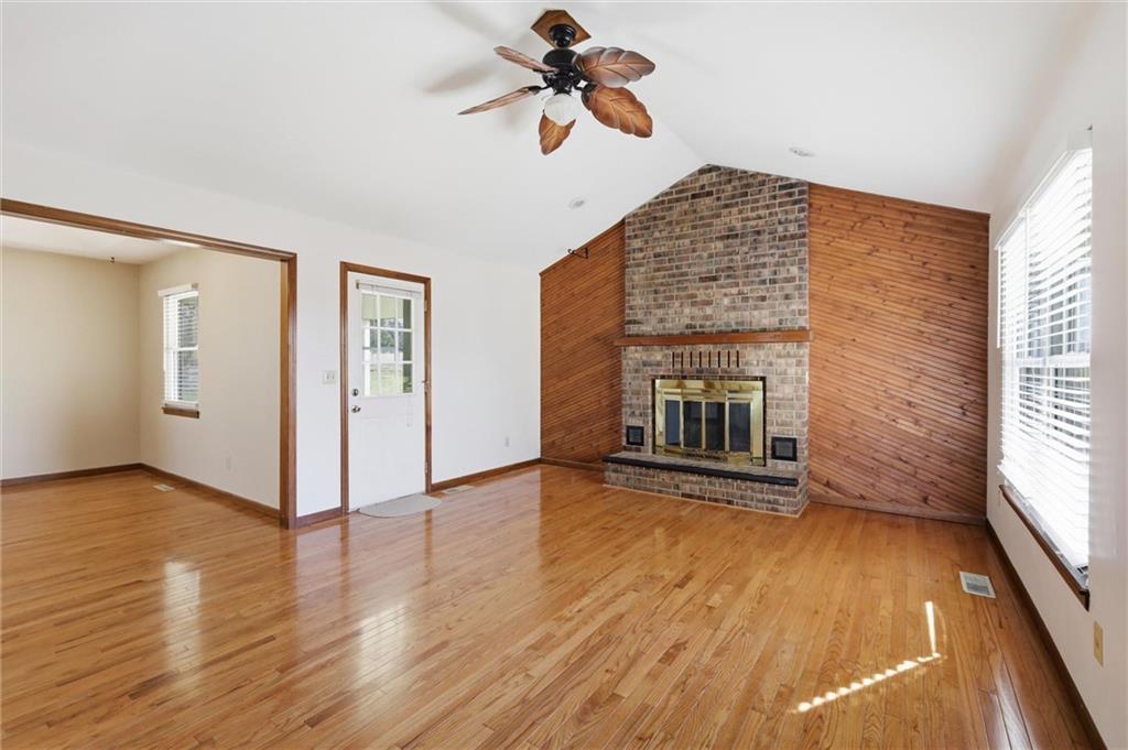 3111 South Fields Road Oak Grove, MO 64075 - Photo 15 of 36